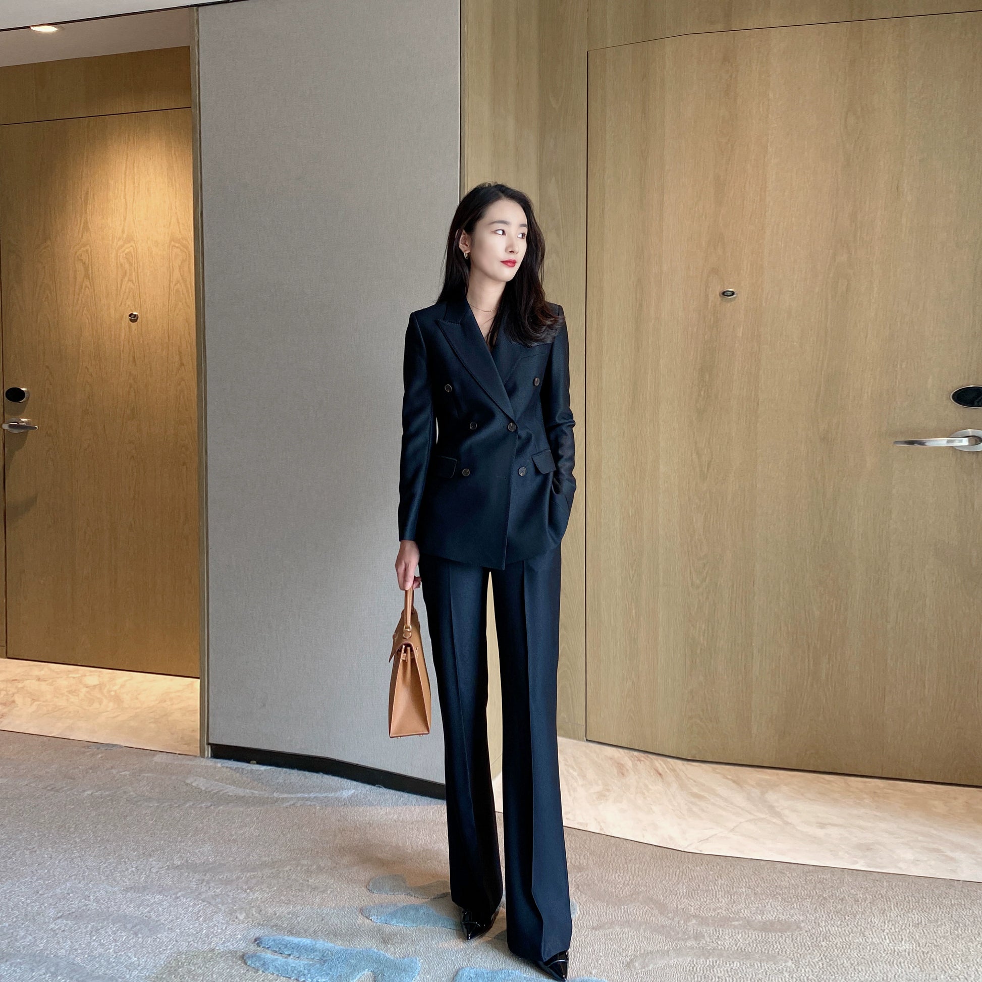 Autumn High-End Black Polyester Suit with Slim Fit Flared Trousers
