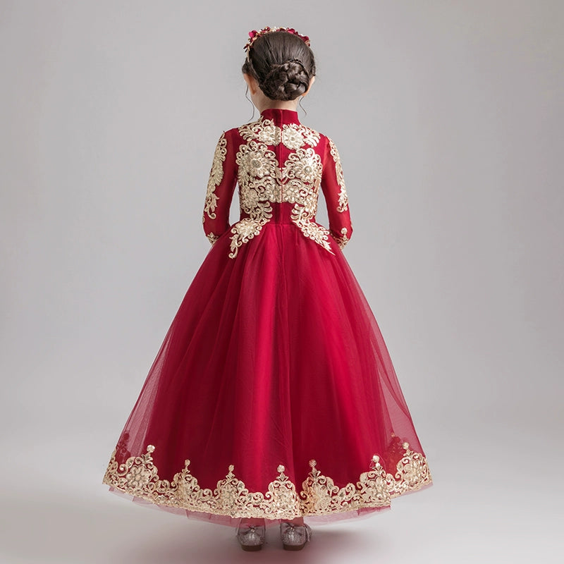 Elegant Princess Gown: Long-Sleeve Winter Wedding Dress for Girls' Piano Performance