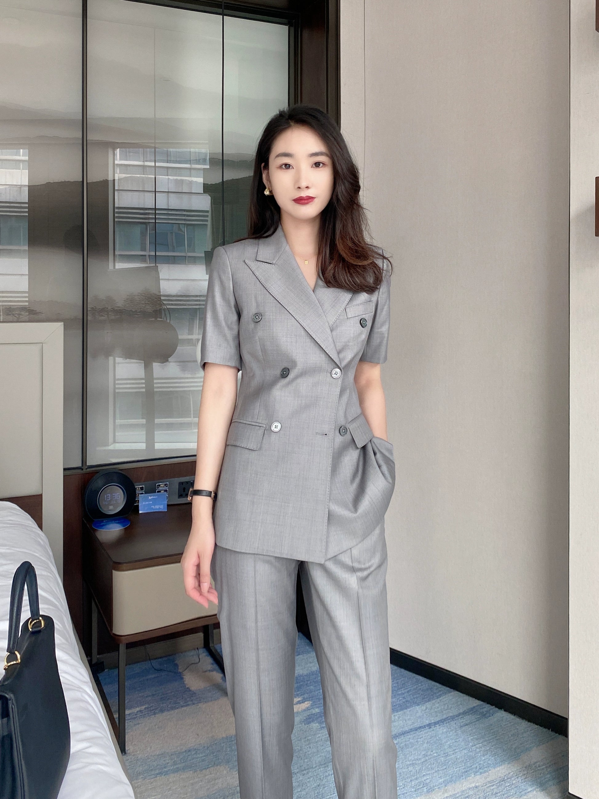 High-End Light Grey Short‑Sleeve Summer Suit Set for Office