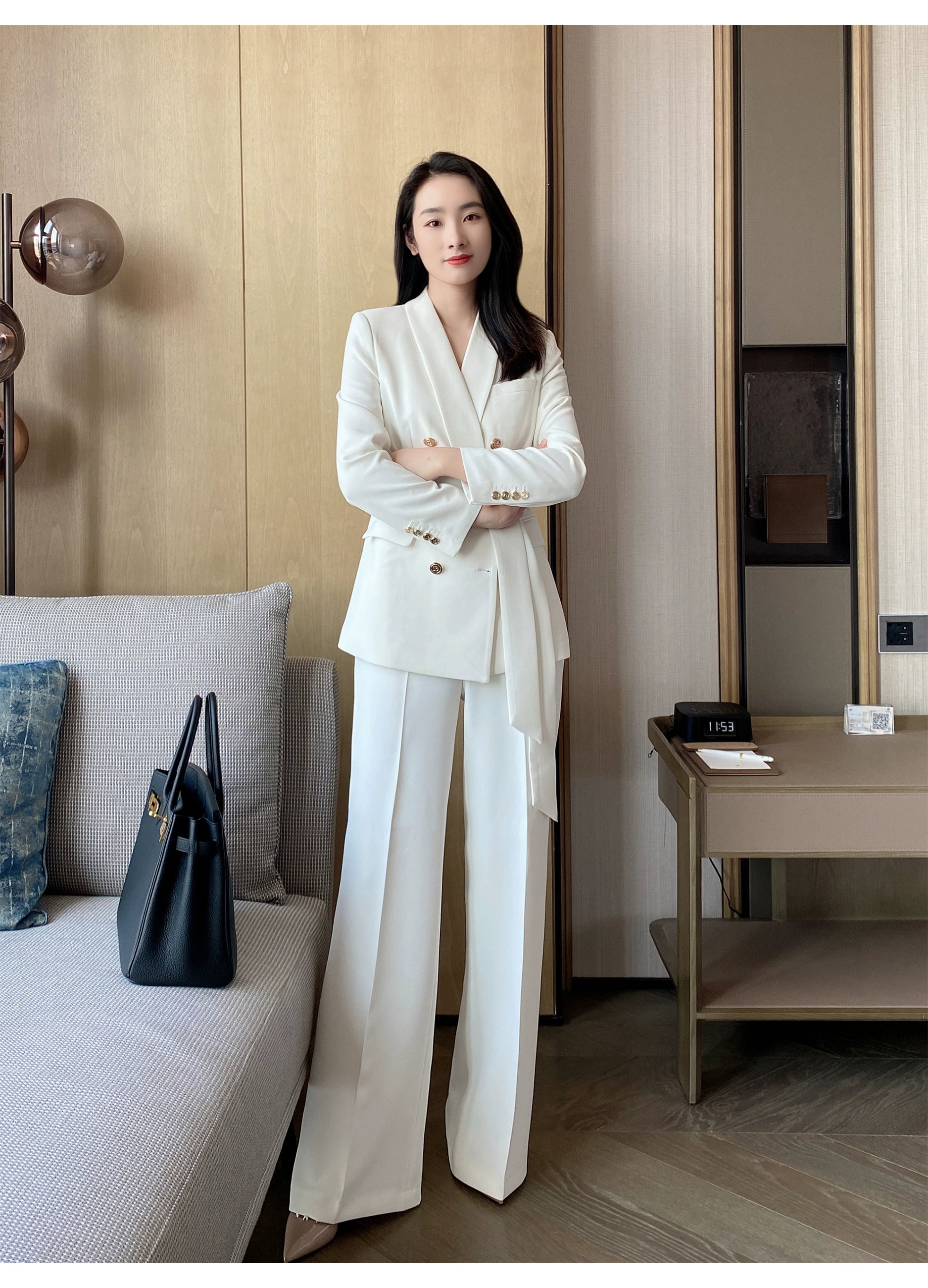 Elegant White Classic Suit Jacket and Trousers Set