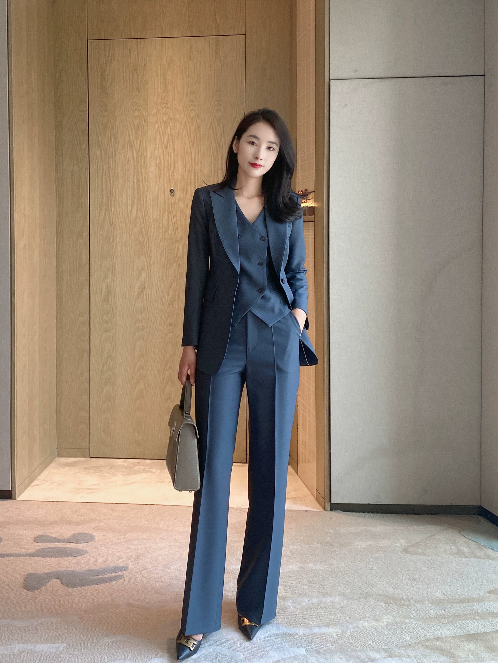 Elegant Dan Qing Three-Piece Women's Suit Set Jacket Vest Trousers