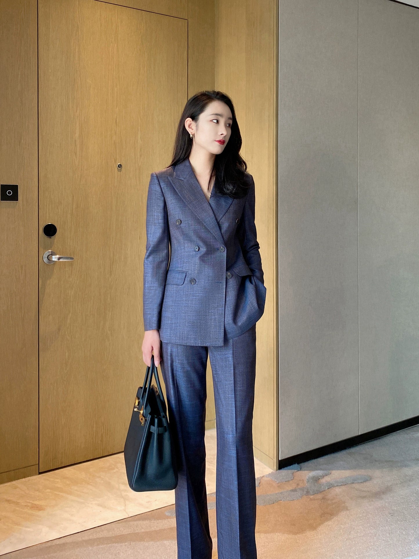 Wisteria Classic Loose-Fit Suit Jacket & Trousers Set