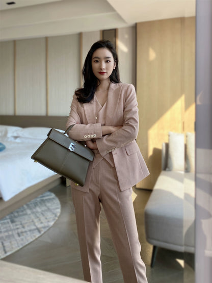 Elegant Flower Gauze Pink 3‑Piece Slim Fit Suit