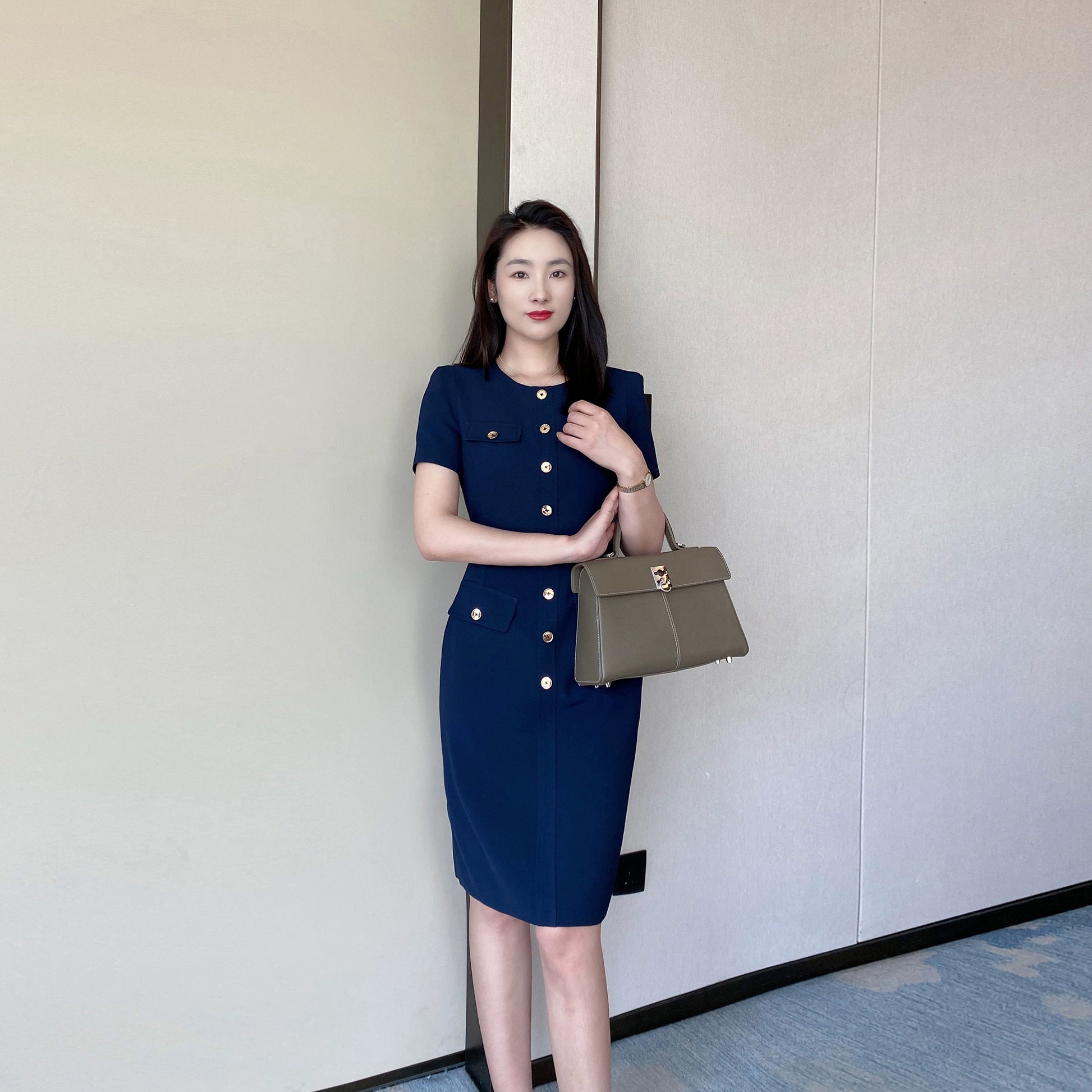 Elegant Summer Fitted Midi Dress with Short Sleeve – Navy