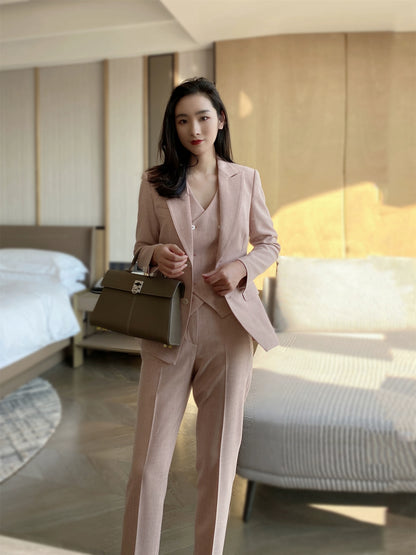 Elegant Flower Gauze Pink 3‑Piece Slim Fit Suit