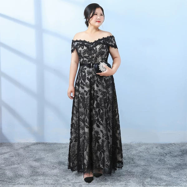 Elegant Black Lace Evening Dress