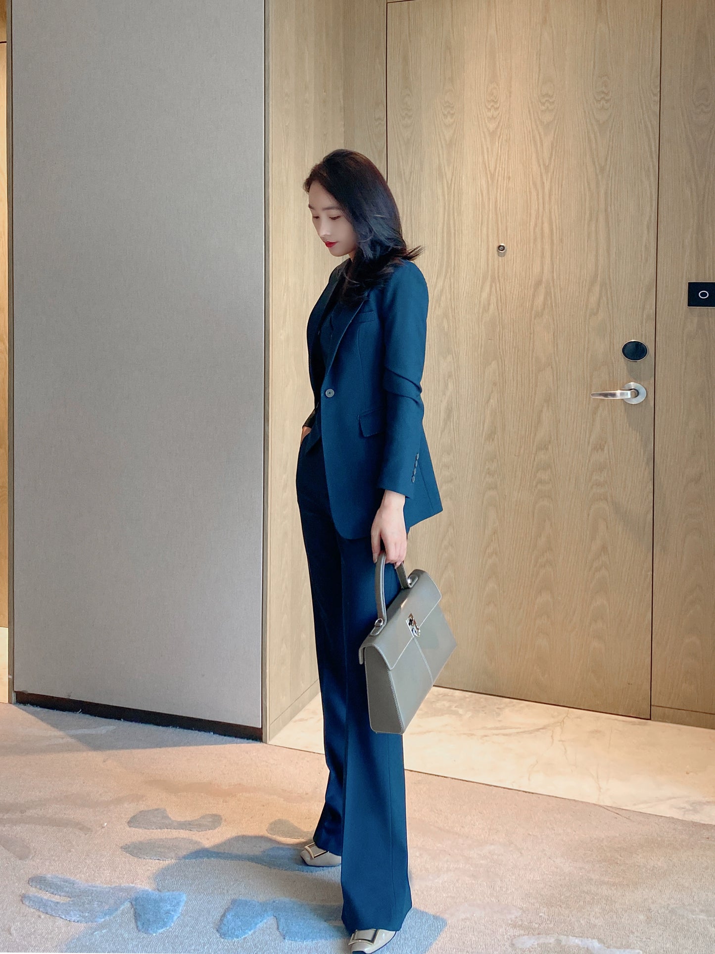 Cyan Blue Classic Women's Suit Set with Vest