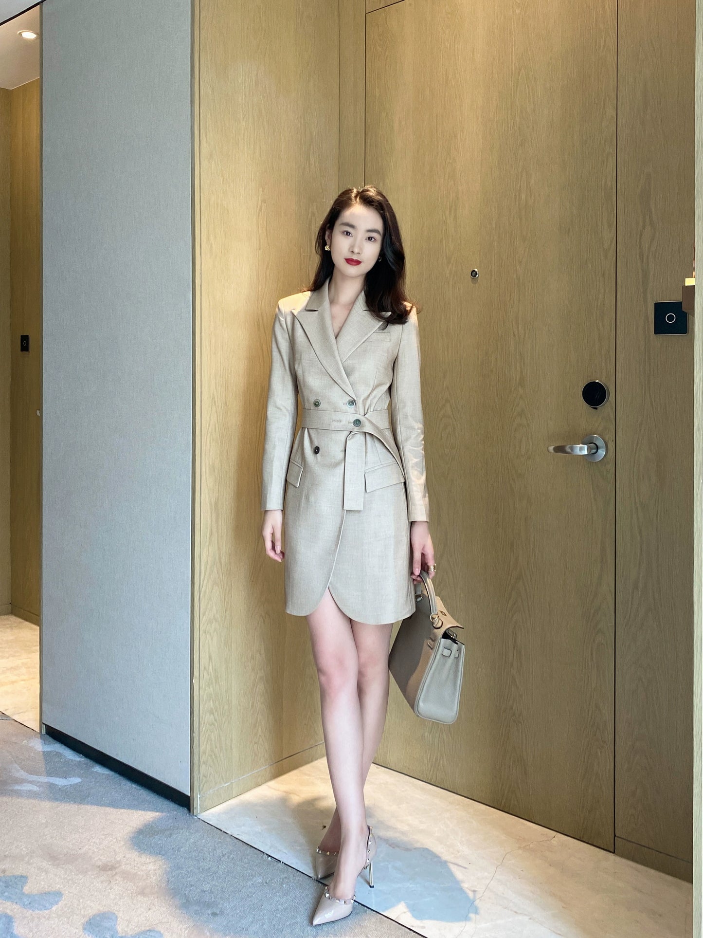 Light Brown Summer Suit with Fitted Skirt and Brace
