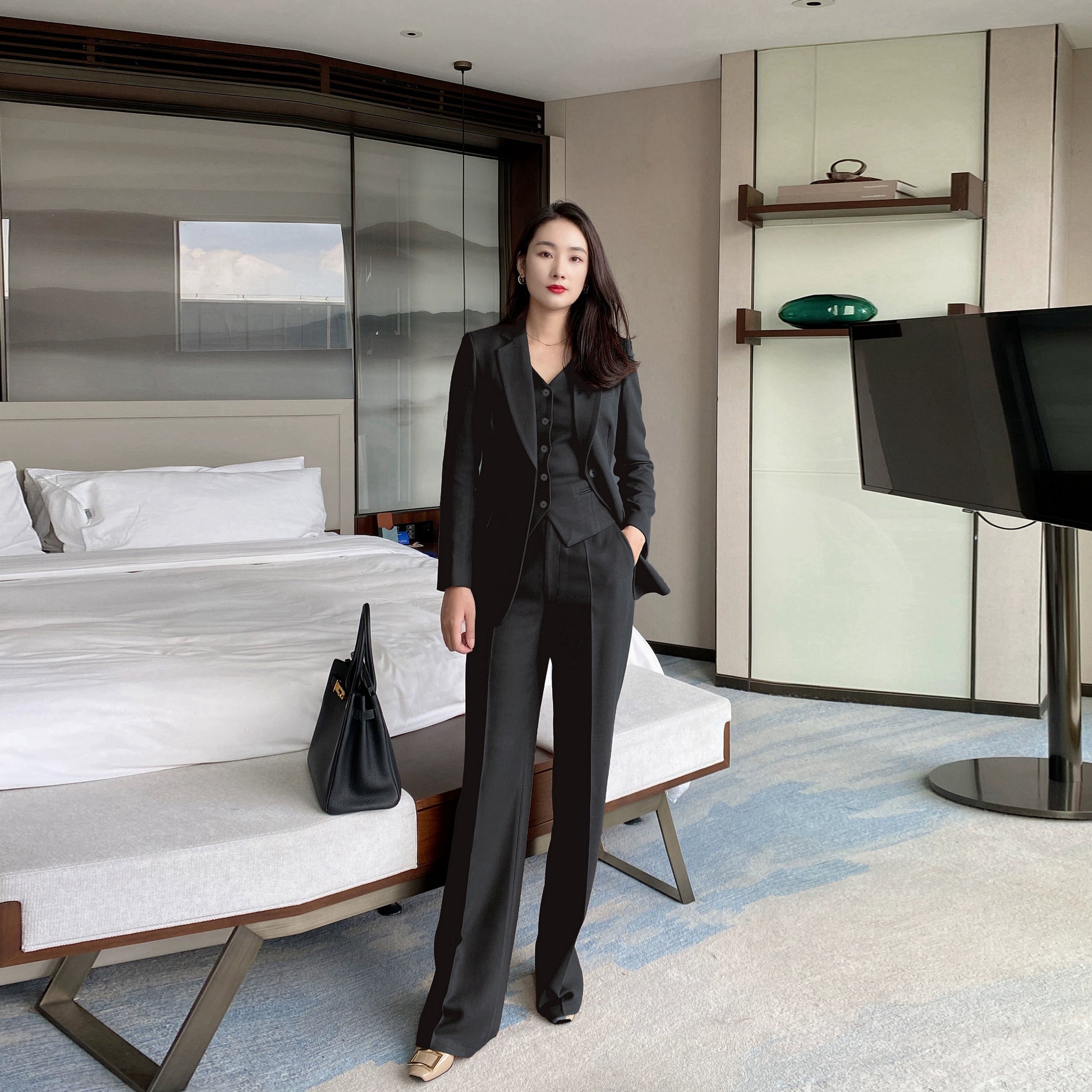 Winter Woolen Black 3‑Piece Suit – Thick Classic Loose‑Fit Set