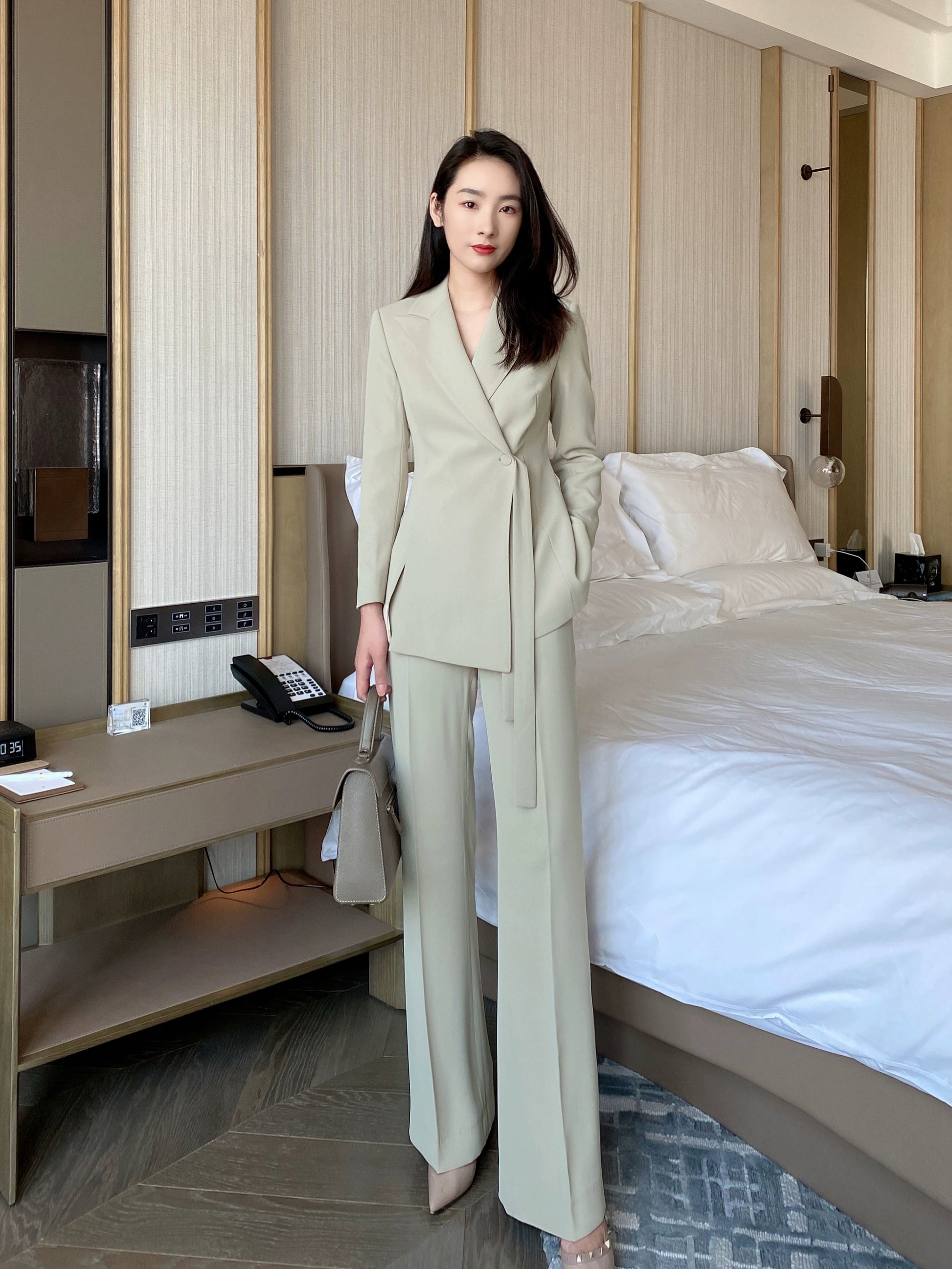 Avocado Green Slim-Fit Women's Suit Set with Trousers