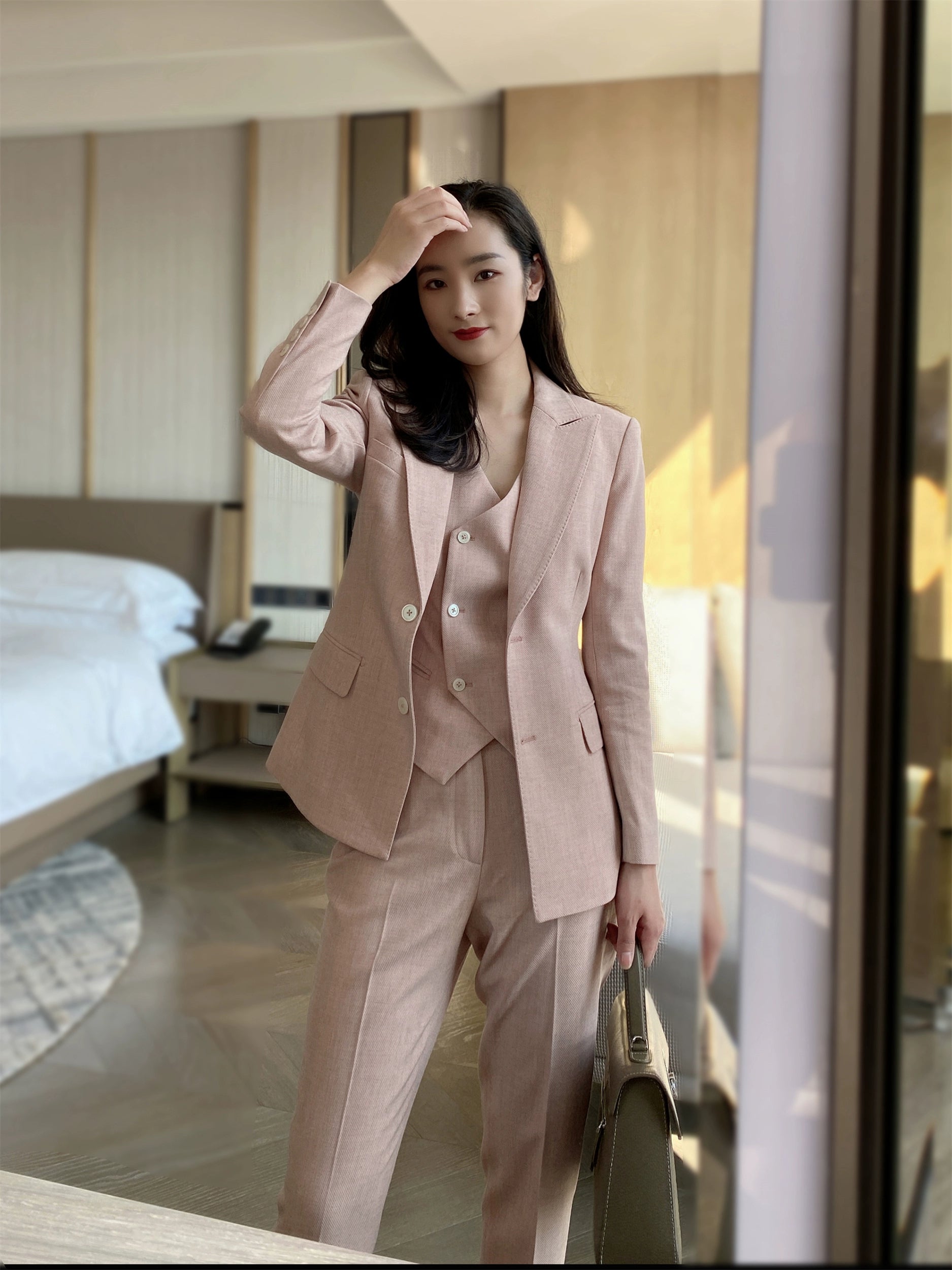 Elegant Flower Gauze Pink 3‑Piece Slim Fit Suit