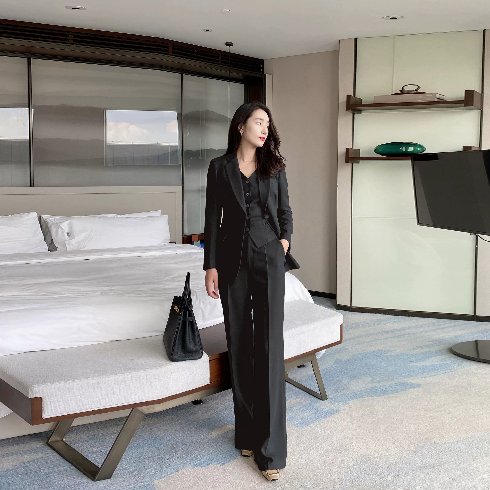 Winter Woolen Black 3‑Piece Suit – Thick Classic Loose‑Fit Set