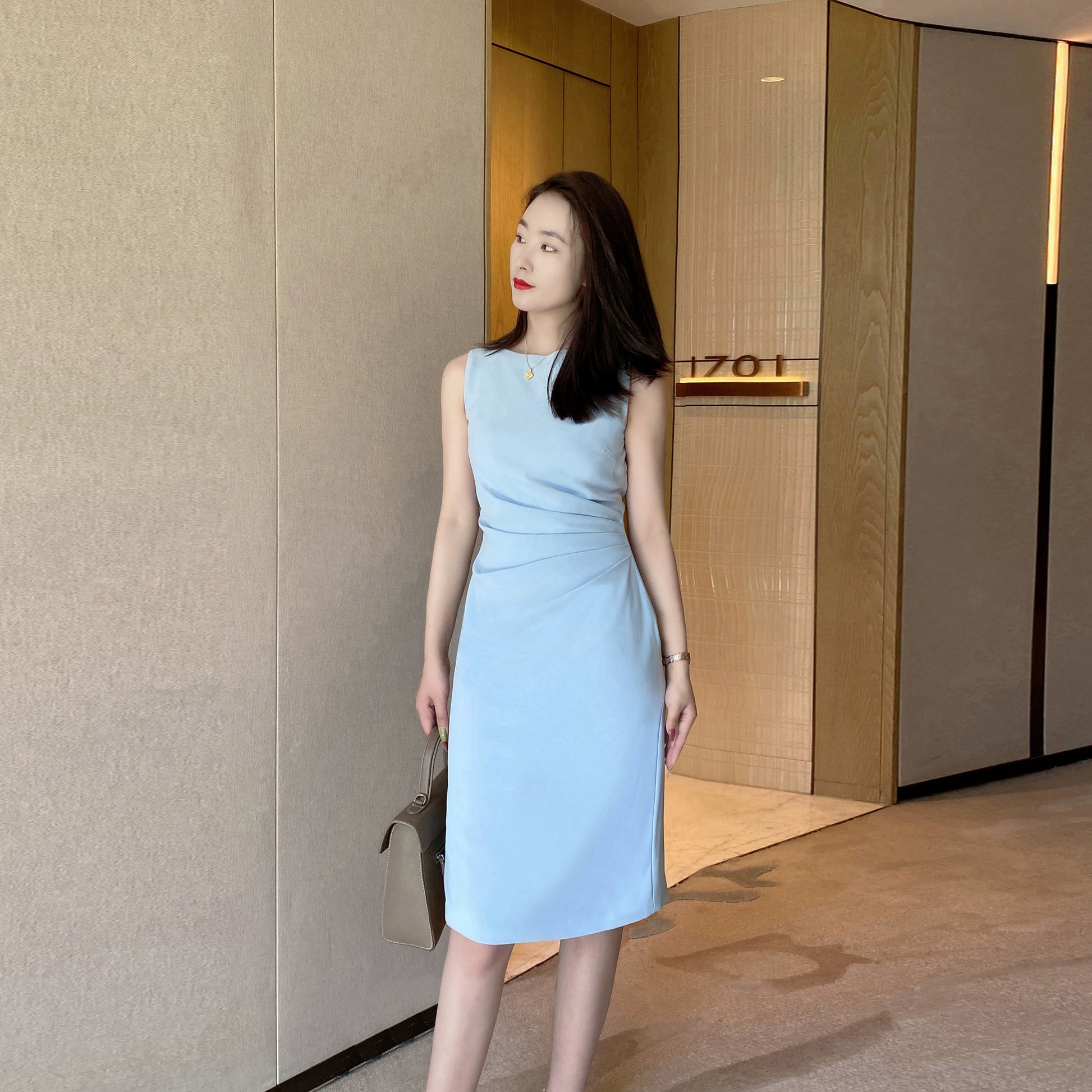 Elegant White-Blue Pleated One-Step Summer Skirt – Slim Fit Goddess Style