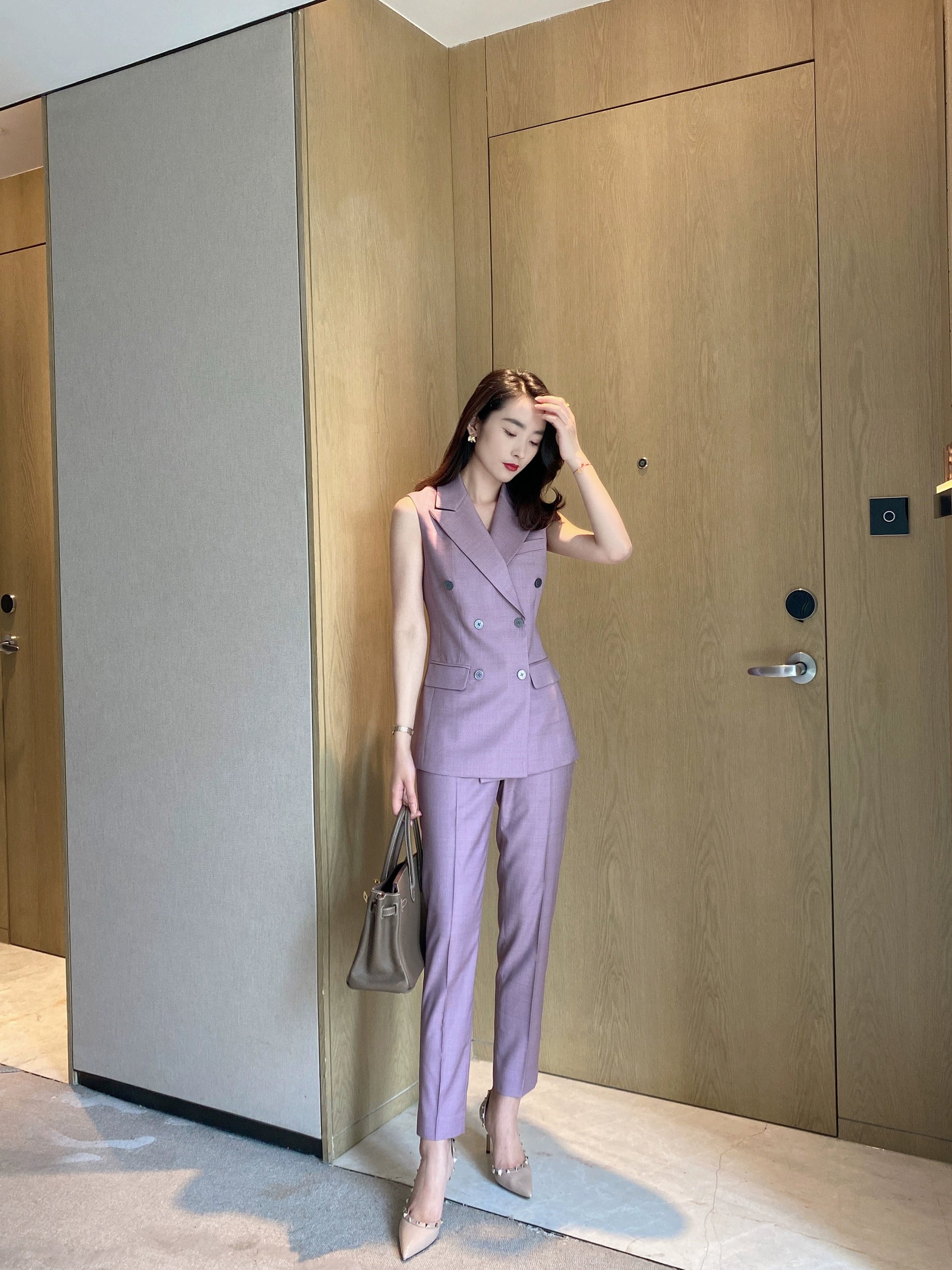 Summer Sleeveless Vest with Classic Suit Jacket and Slim Trousers