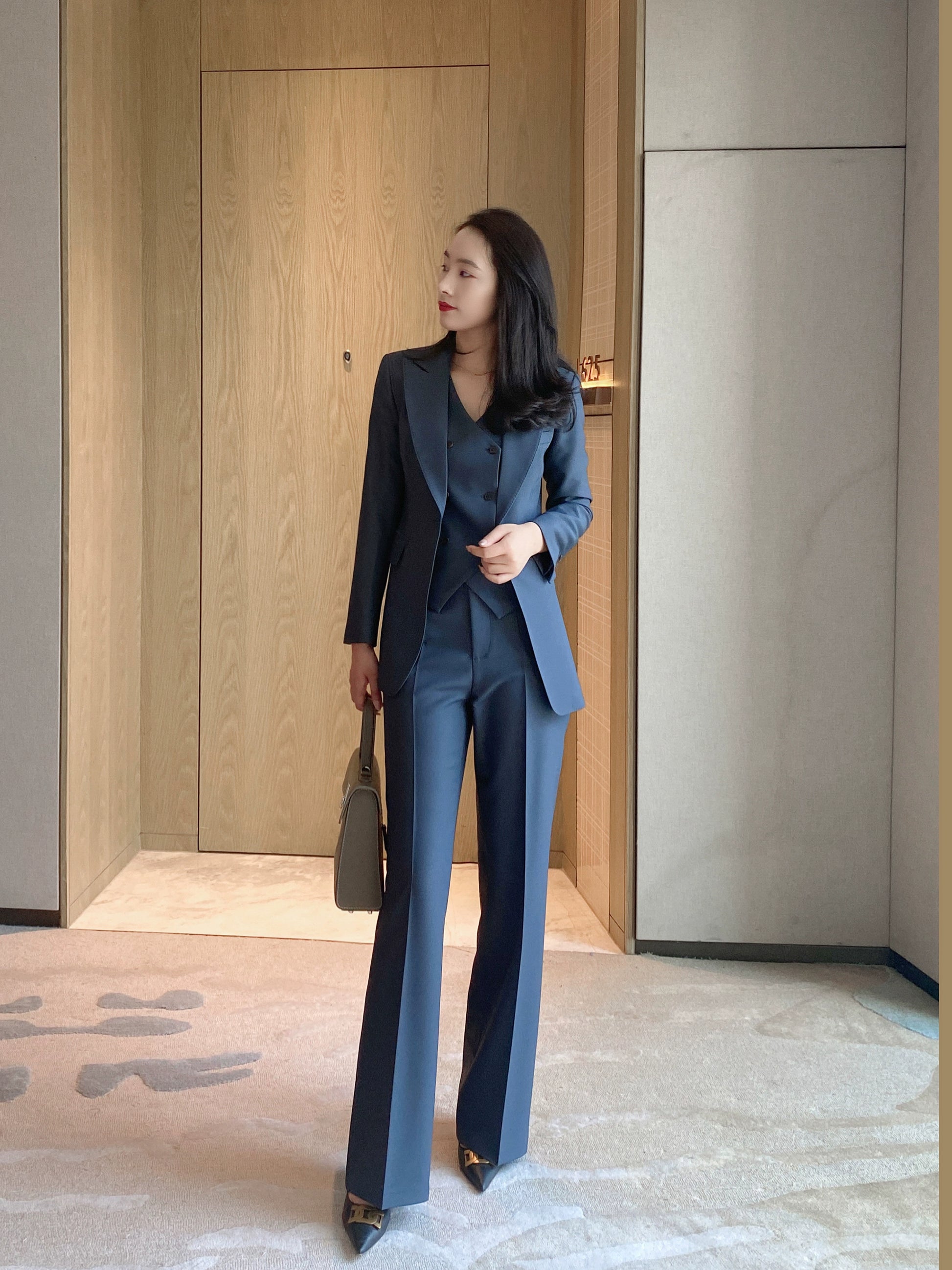 Elegant Dan Qing Three-Piece Women's Suit Set Jacket Vest Trousers