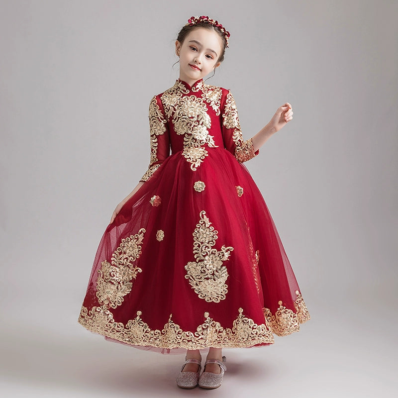 Elegant Princess Gown: Long-Sleeve Winter Wedding Dress for Girls' Piano Performance