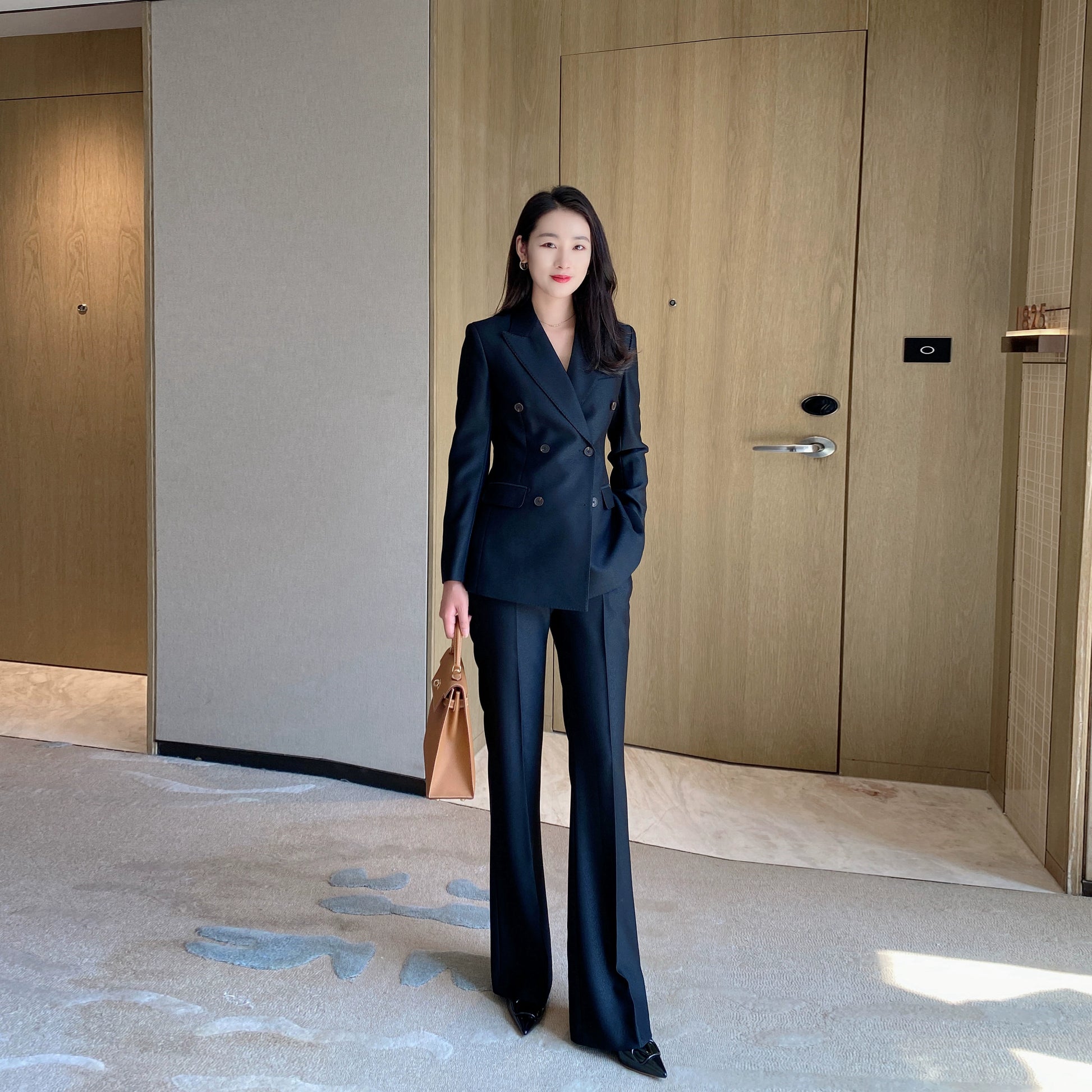 Autumn High-End Black Polyester Suit with Slim Fit Flared Trousers