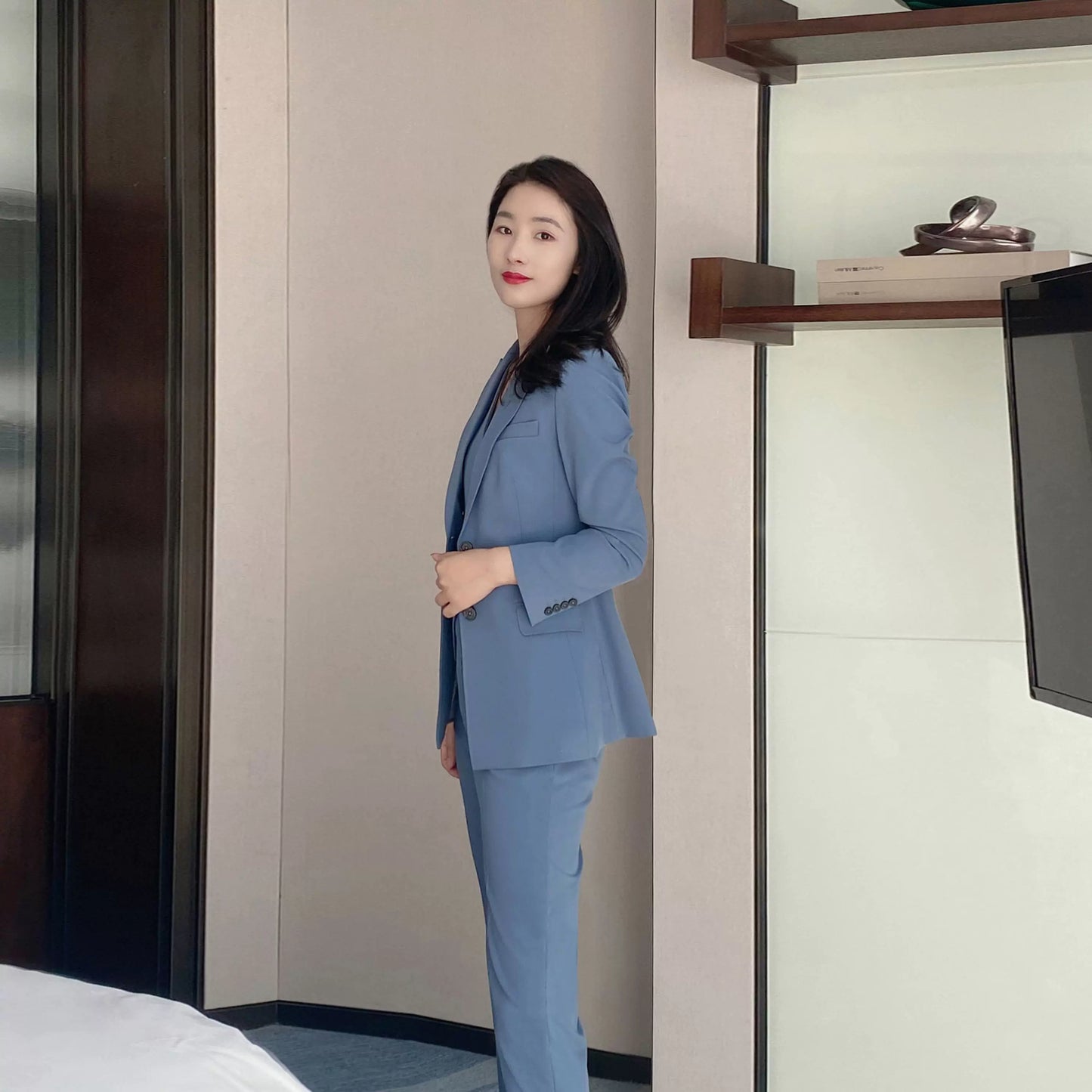 Elegant Autumn Classic 3‑Piece Women’s Suit Set Haze Blue Slim Fit