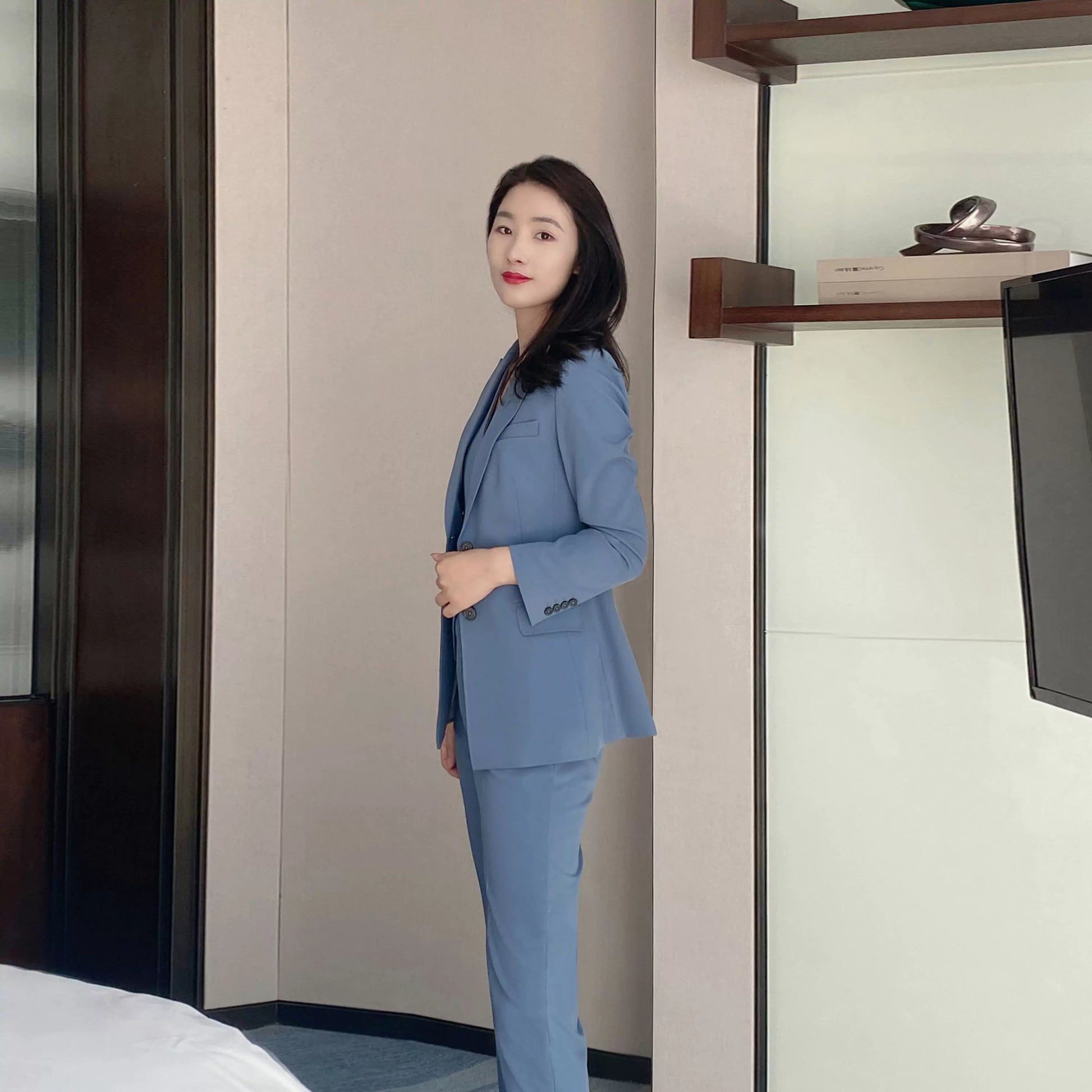 Elegant Autumn Classic 3‑Piece Women’s Suit Set Haze Blue Slim Fit