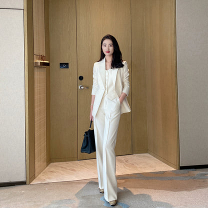 Elegant Off-White Slim-Fit 3-Piece Women's Suit Set for Professionals