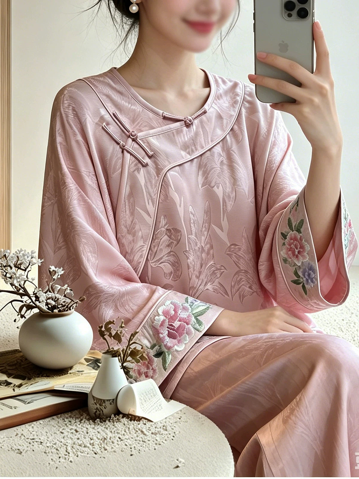 Women's Vintage Chinese Brocade Embroidered Loose Coat