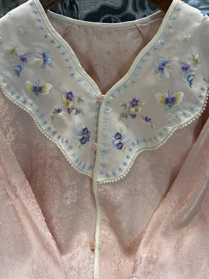 Vintage Women's Open-Front Cardigan with Heavy Embroidery and Cloud Collar
