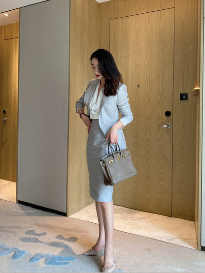 Light Grey Autumn Classic Suit – Fitted Jacket & Hip‑Accented Skirt