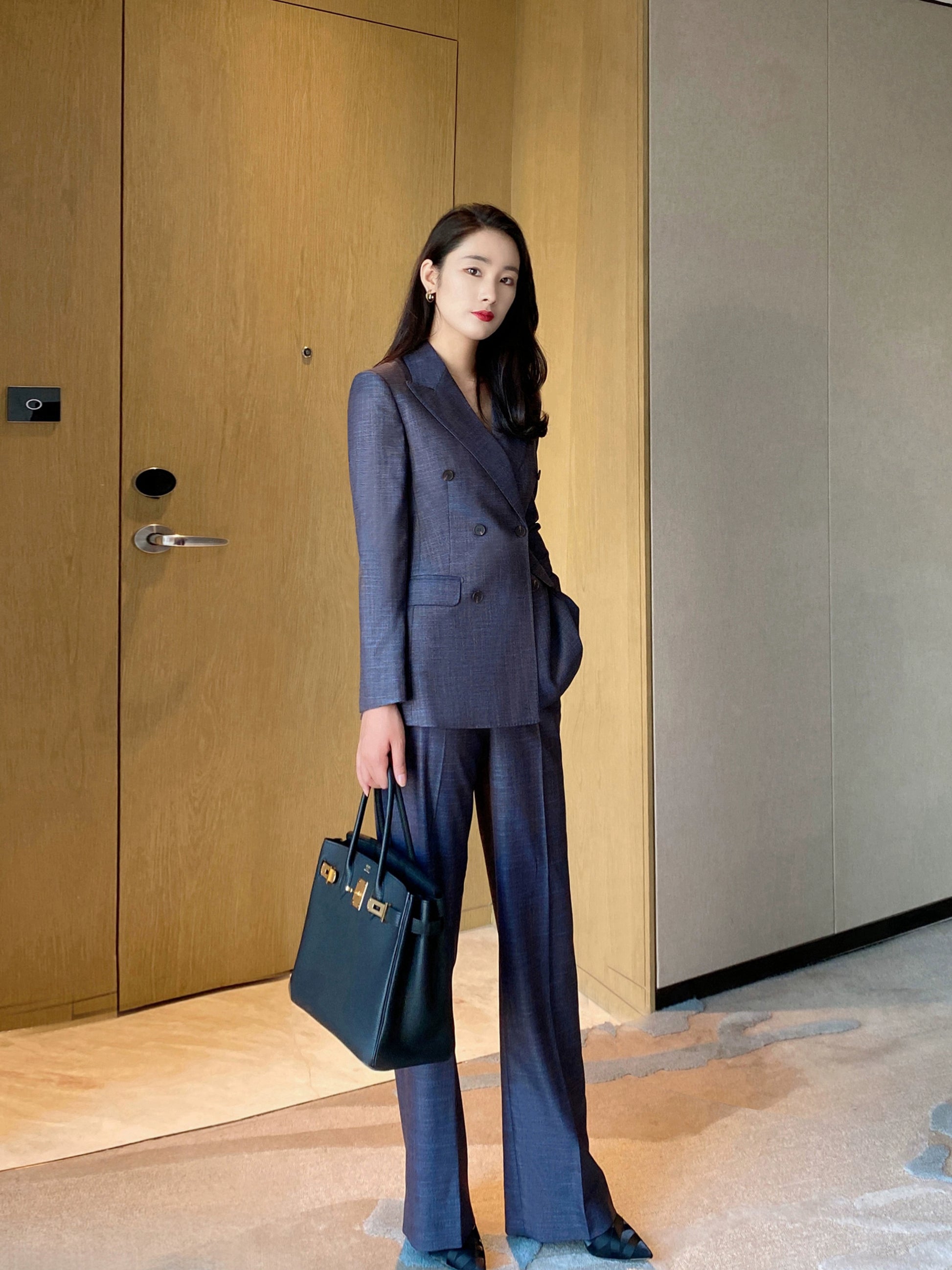 Wisteria Classic Loose-Fit Suit Jacket & Trousers Set