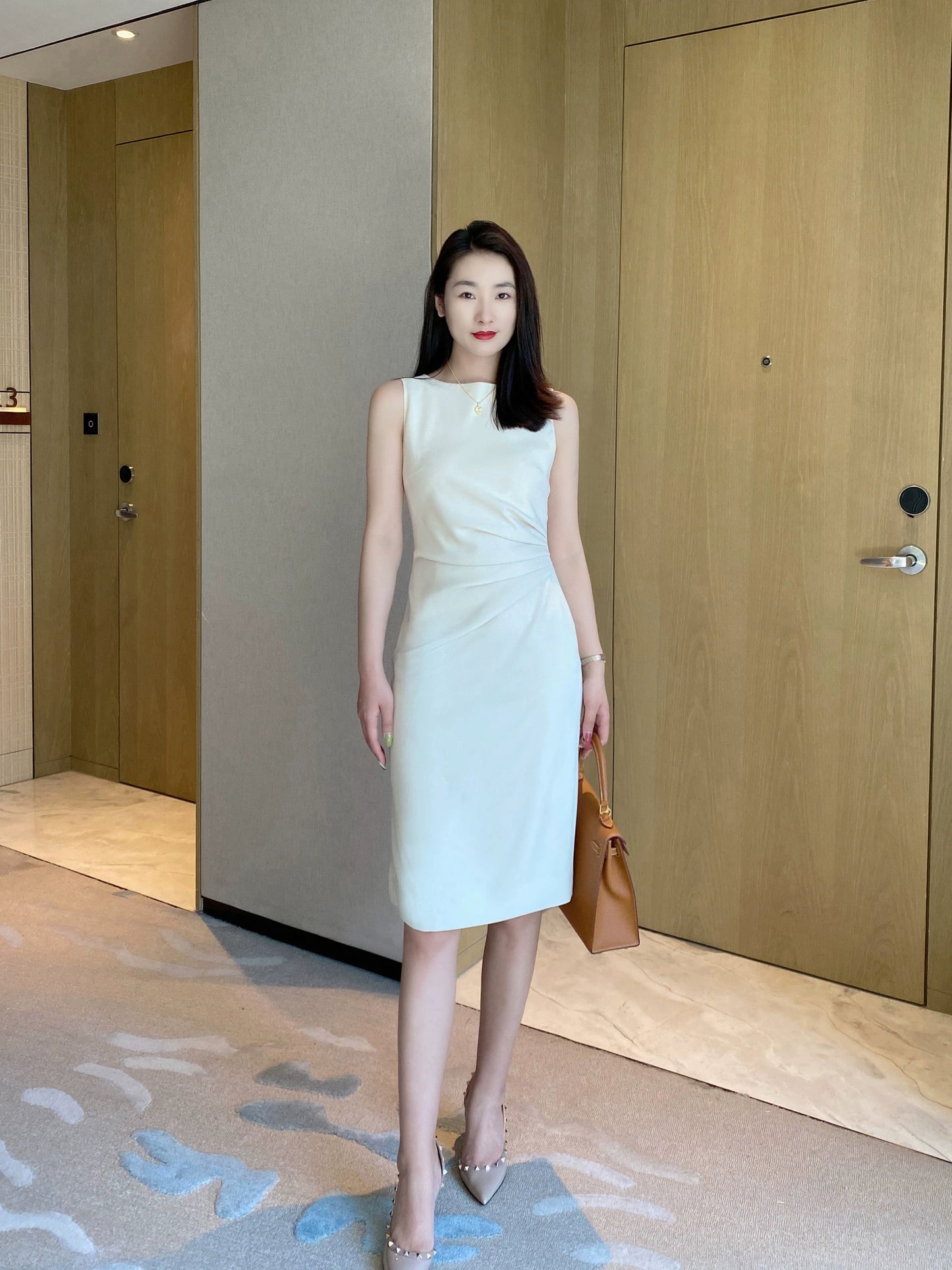 Elegant Off-White Summer Fitted Midi Dress with Hip Detail