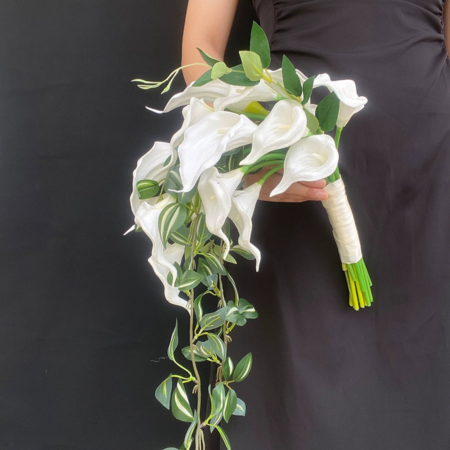 Elegant Water Drop Handheld Calla Lily Bouquet – Purple 38×25cm