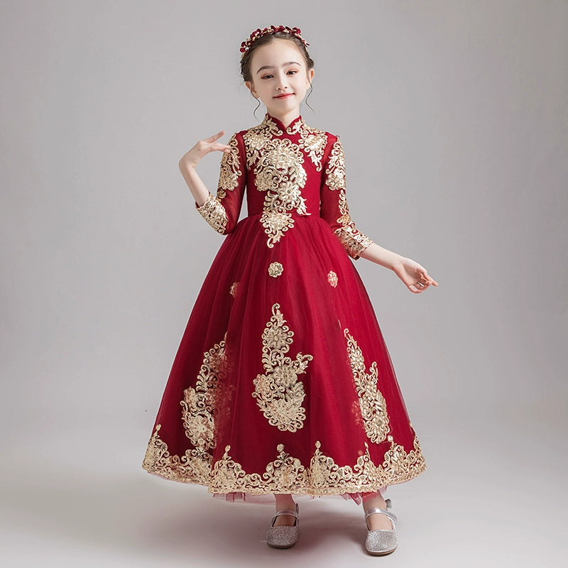Elegant Princess Gown: Long-Sleeve Winter Wedding Dress for Girls' Piano Performance