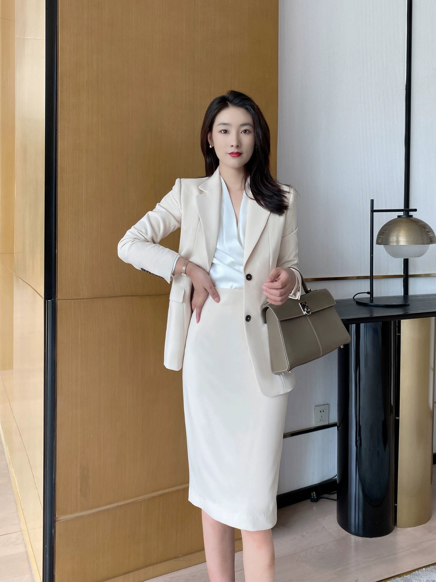 Elegant Off-White Women's Suit Jacket with A-Line Skirt