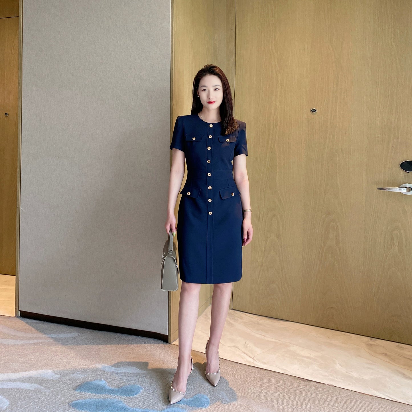 Elegant Summer Fitted Midi Dress with Short Sleeve – Navy