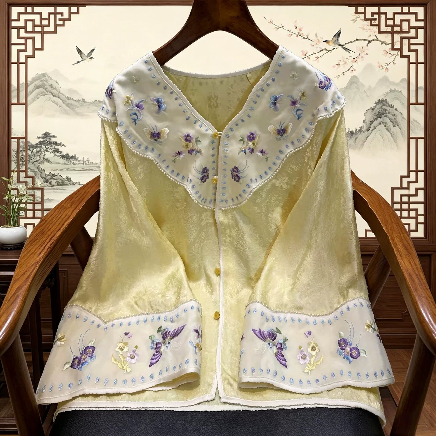 Vintage Women's Open-Front Cardigan with Heavy Embroidery and Cloud Collar