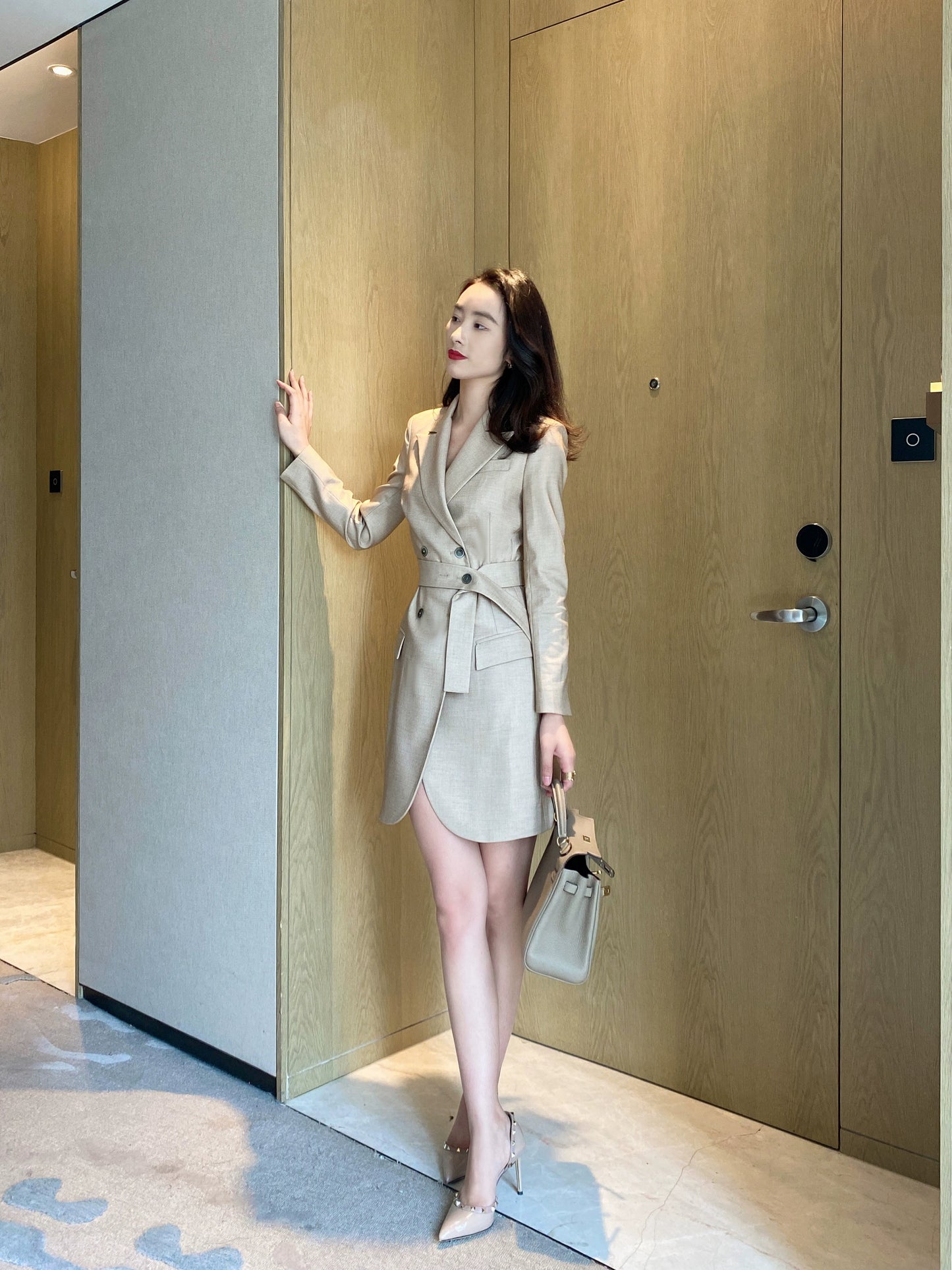 Light Brown Summer Suit with Fitted Skirt and Brace