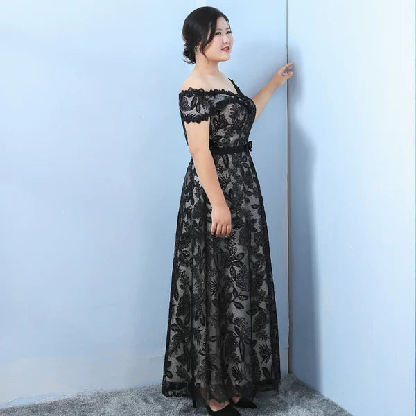 Elegant Black Lace Evening Dress