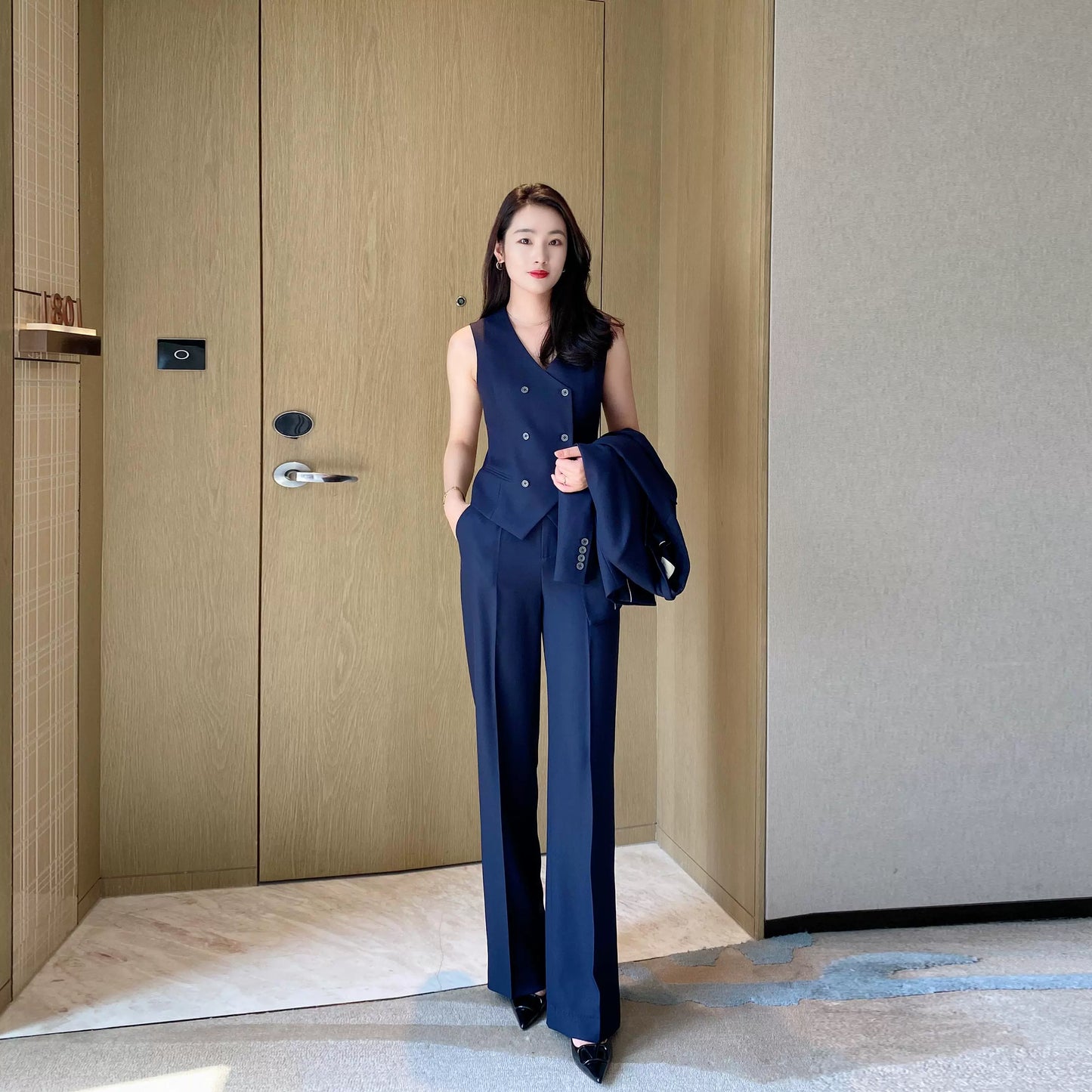 Elegant Navy Blue Women's 3-Piece Winter Suit Set