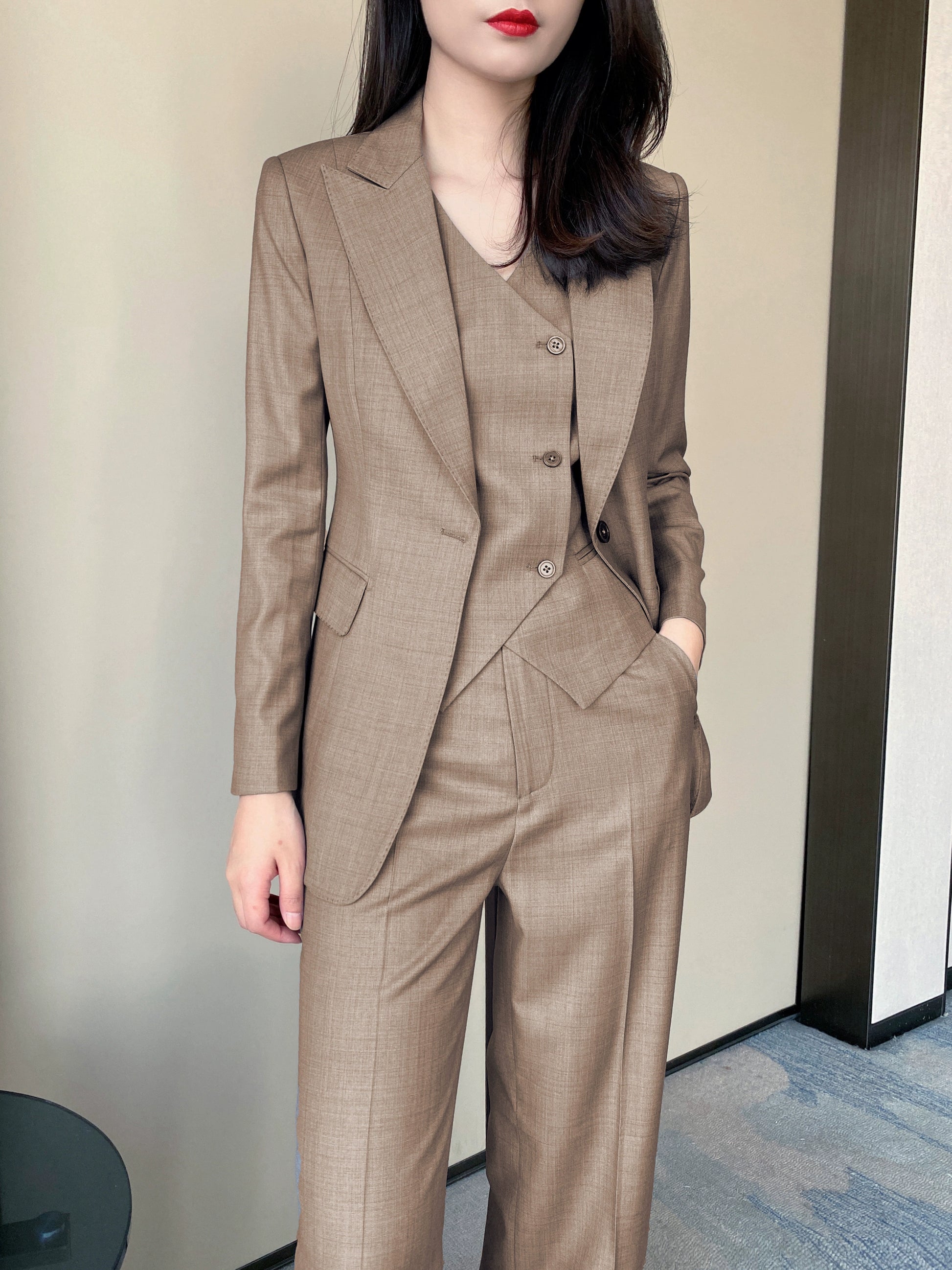 Coffee Color Classic 3-Piece Women's Suit Set Loose Straight Fit