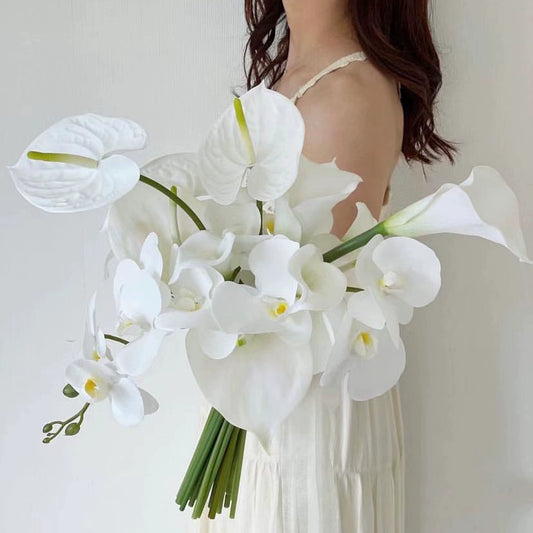 Elegant White Phalaenopsis Calla Lily Bouquet for Wedding Photos
