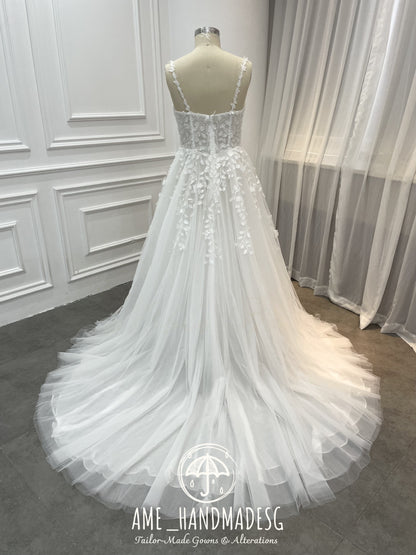 Enchanting Floral Lace A-Line Wedding Gown with Chapel Train