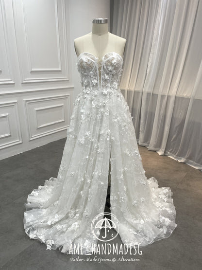 Romantic Off-Shoulder Floral Lace Wedding Gown with Corset Bodice & Flowing Train
