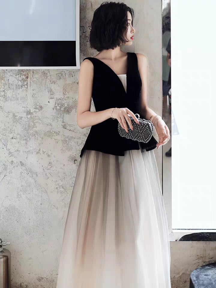 Evening dress female new black V-neck noble elegant temperament birthday banquet host dress skirt long section
