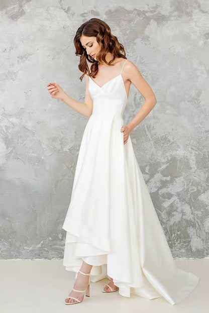 French satin wedding dress 2020 new bride outdoor lawn wedding body simple V collar sling simple fashion
