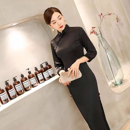 Black etched long-sleeved cheongsam 2019 autumn new young girl temperament elegant daily Chinese style long dress