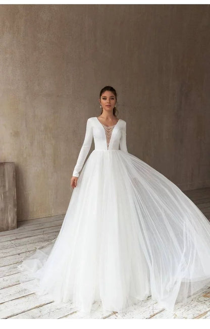 Autumn/winter new retro long-sleeved satin minimalist Hepburn show lean main wedding dress tail temperament bride