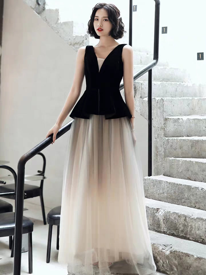 Evening dress female new black V-neck noble elegant temperament birthday banquet host dress skirt long section