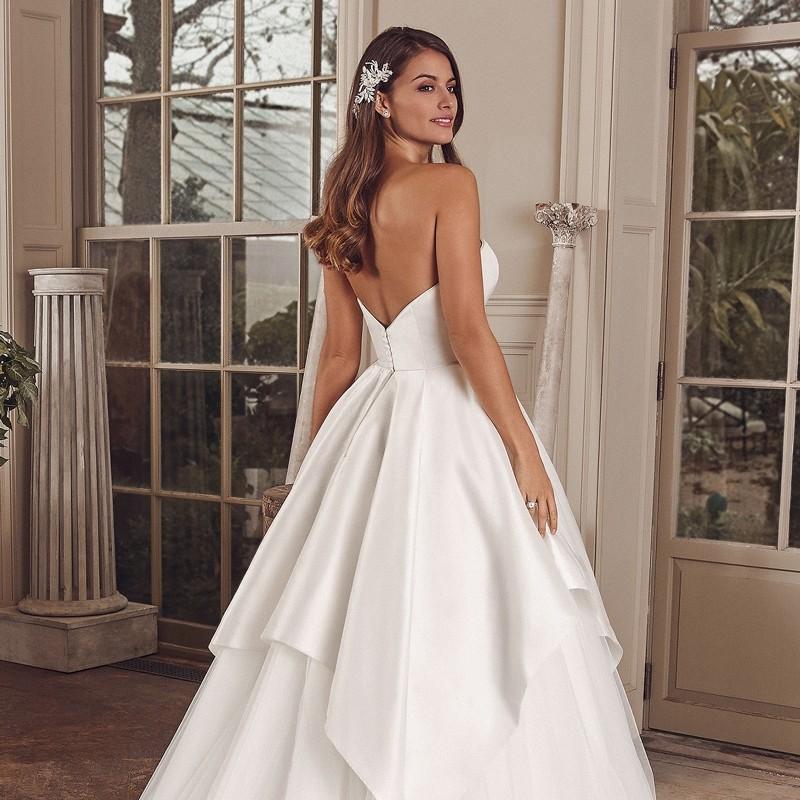 New Wedding Dress Simple Satin French Smear Chest Thin Princess Super Fairy Drag Tail Bride Wedding Dress
