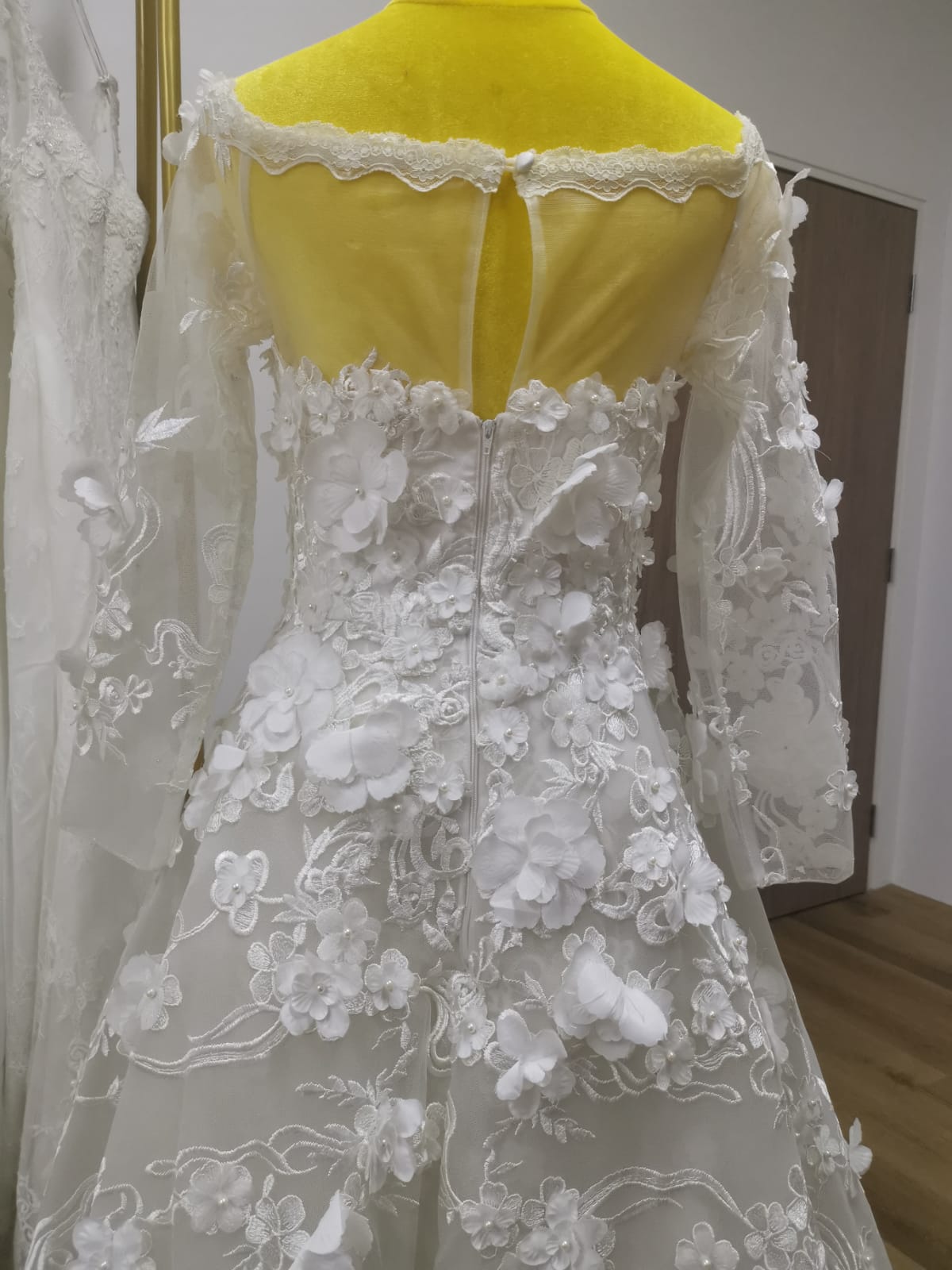 Wedding Bridal Gown R-0256