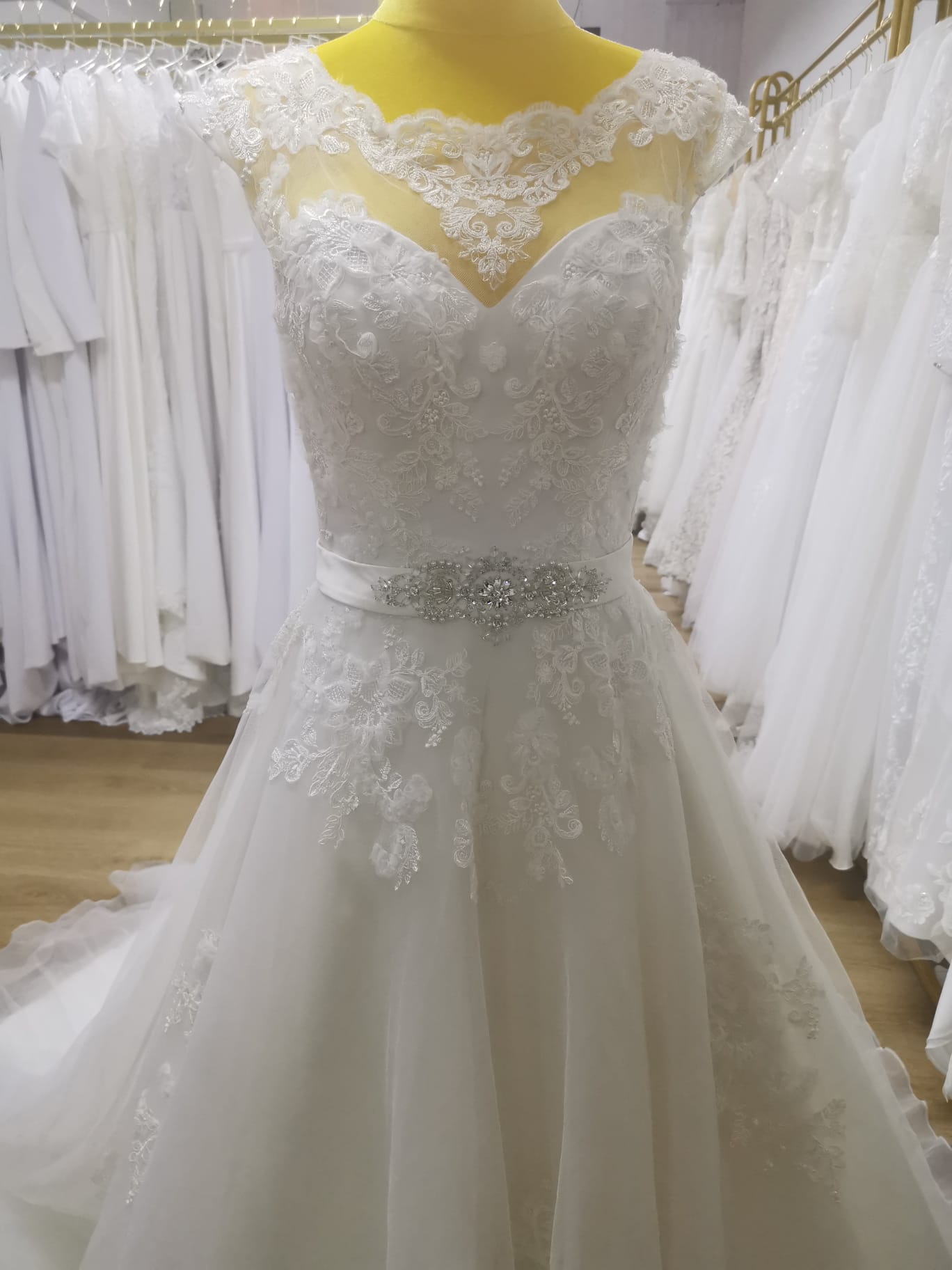 Wedding Bridal Gown R-0261