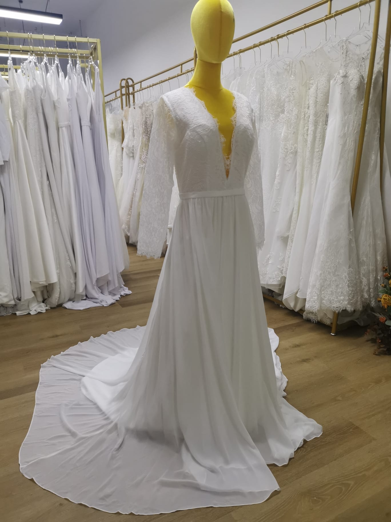 Wedding Bridal Gown R-0305